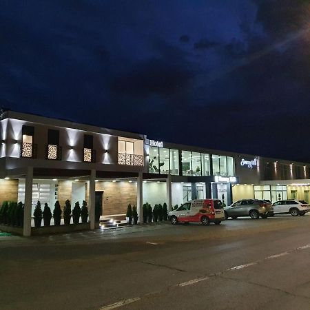 Bed and Breakfast Sunny Hill Garden Stara Pazova Esterno foto