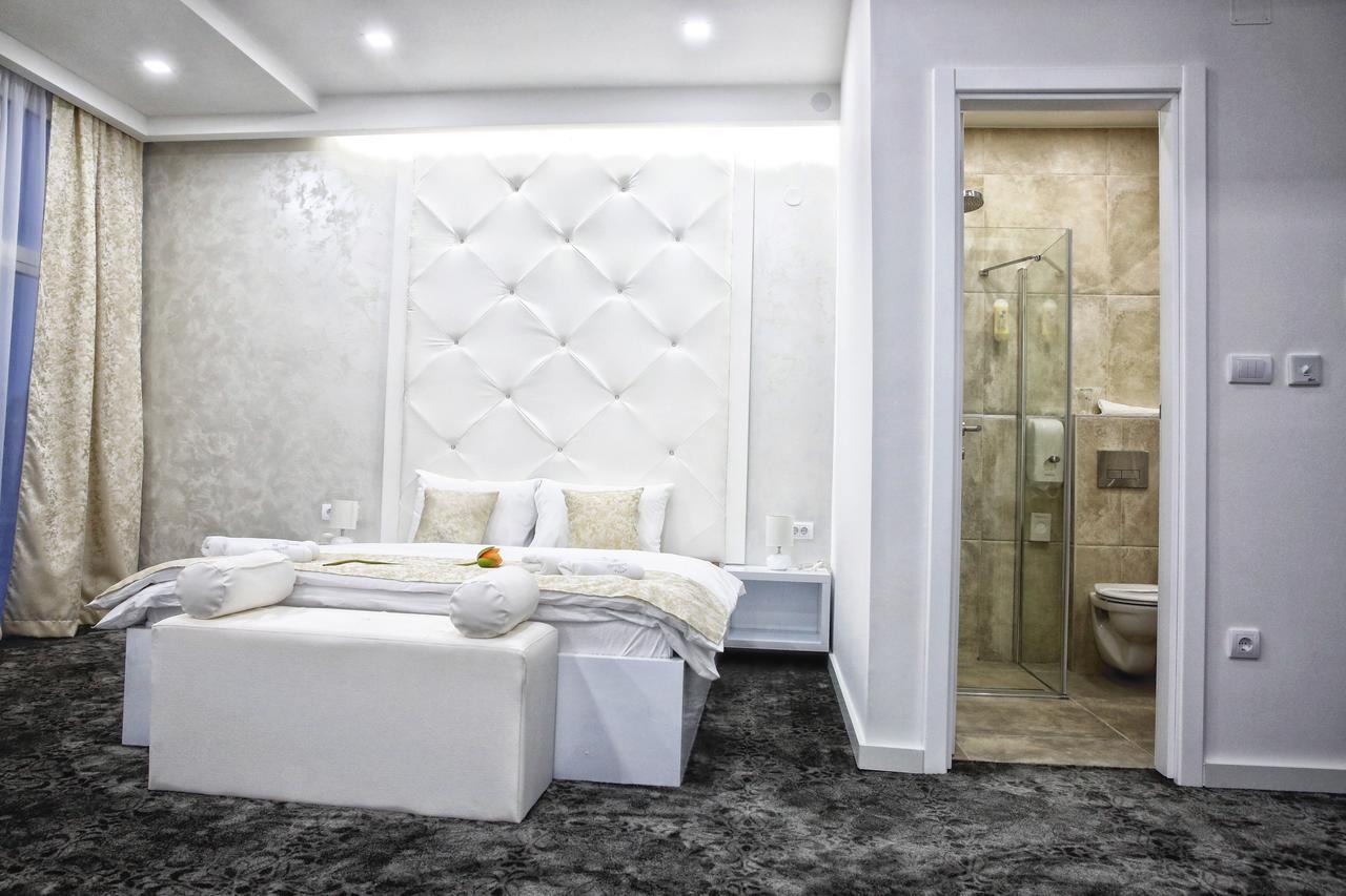 Bed and Breakfast Sunny Hill Garden Stara Pazova Esterno foto