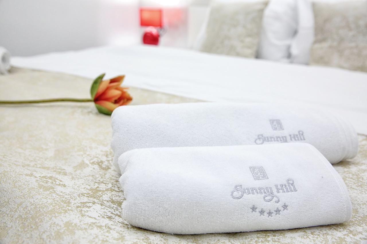 Bed and Breakfast Sunny Hill Garden Stara Pazova Esterno foto