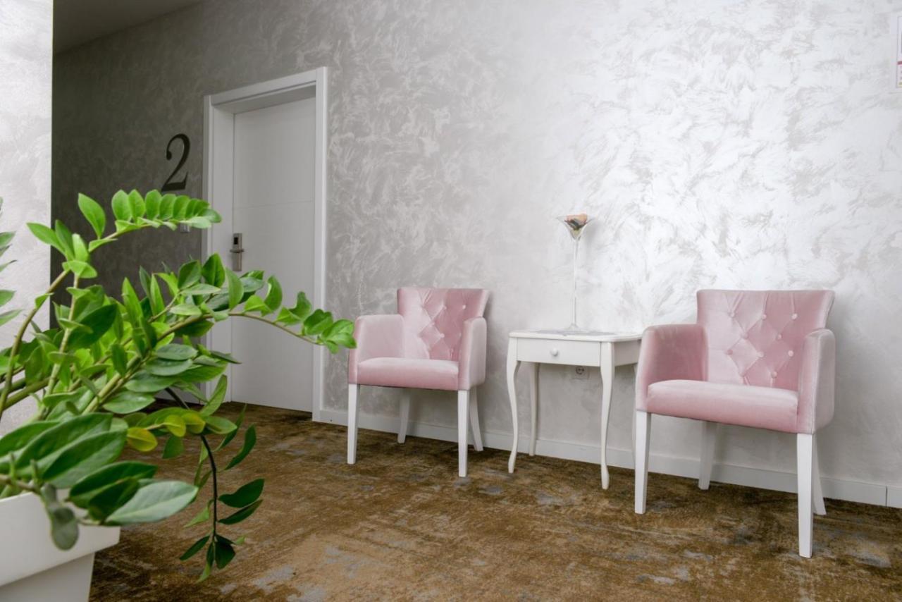 Bed and Breakfast Sunny Hill Garden Stara Pazova Esterno foto