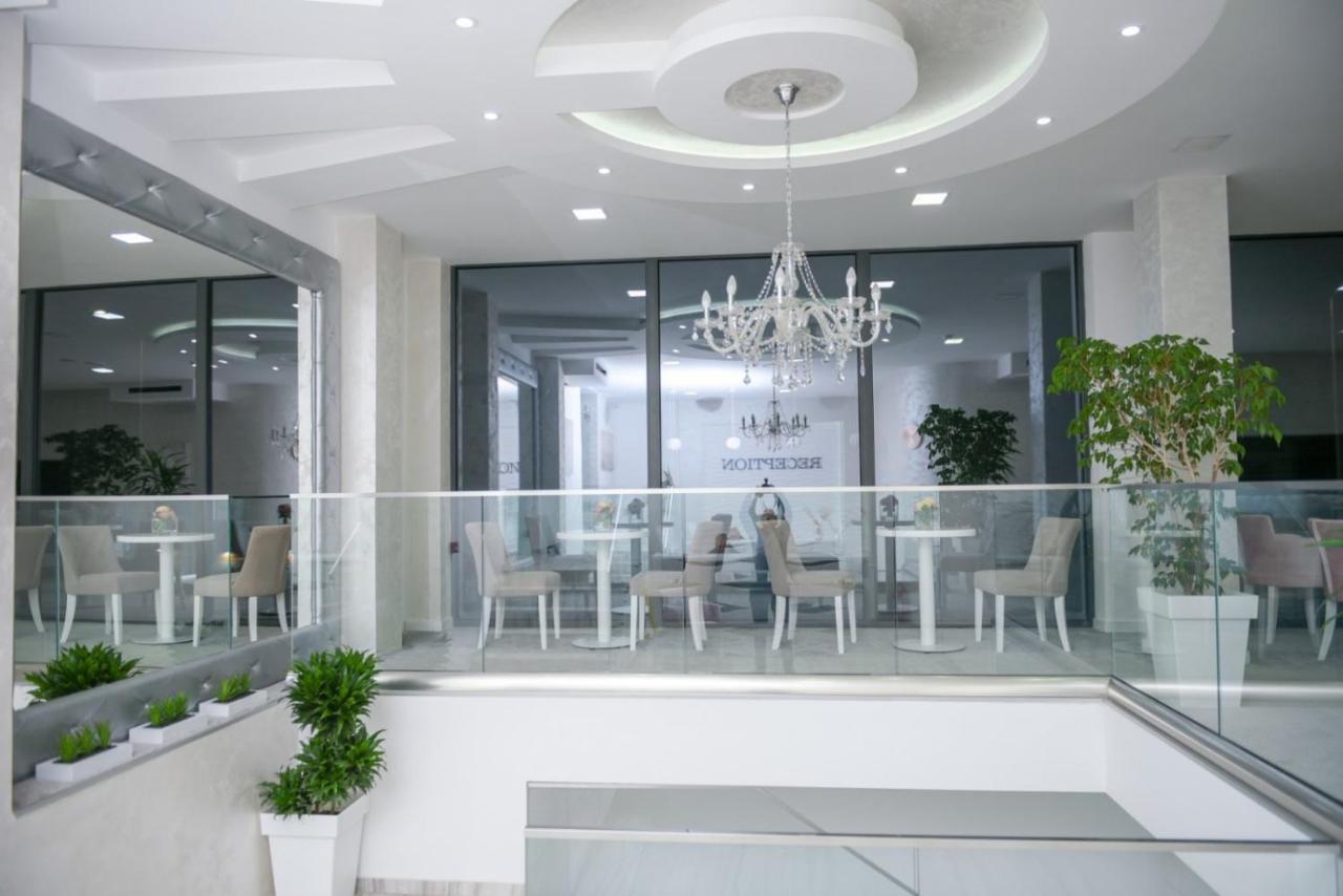 Bed and Breakfast Sunny Hill Garden Stara Pazova Esterno foto